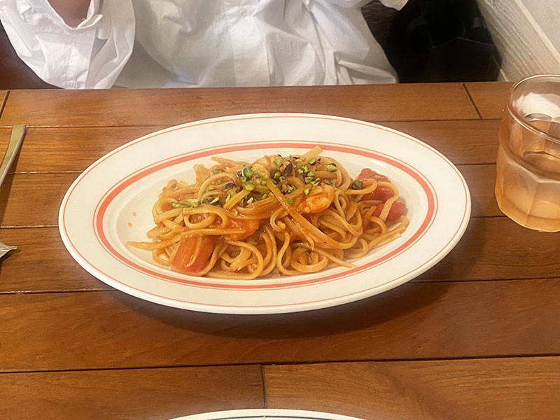 名物・赤エビとピスタチオのパスタ！