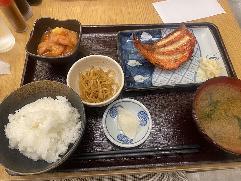 ごはんが進む充実のあこう鯛定食