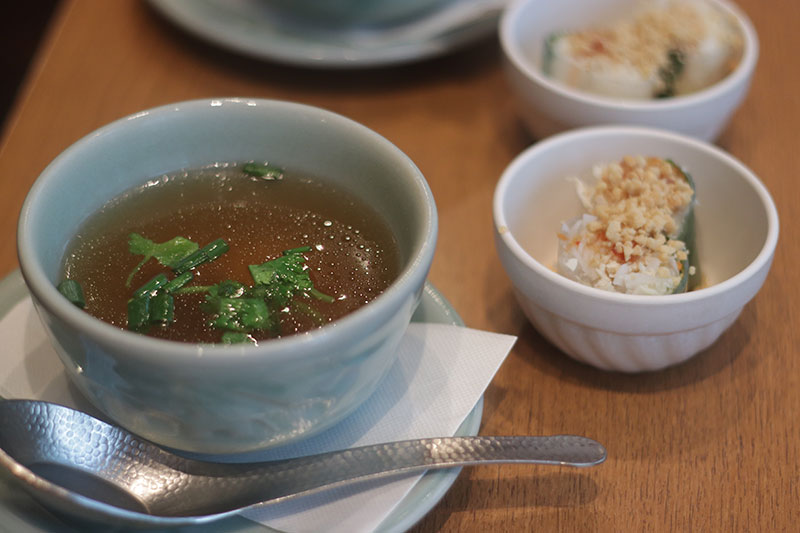 セットでついてくる前菜もうれしい
